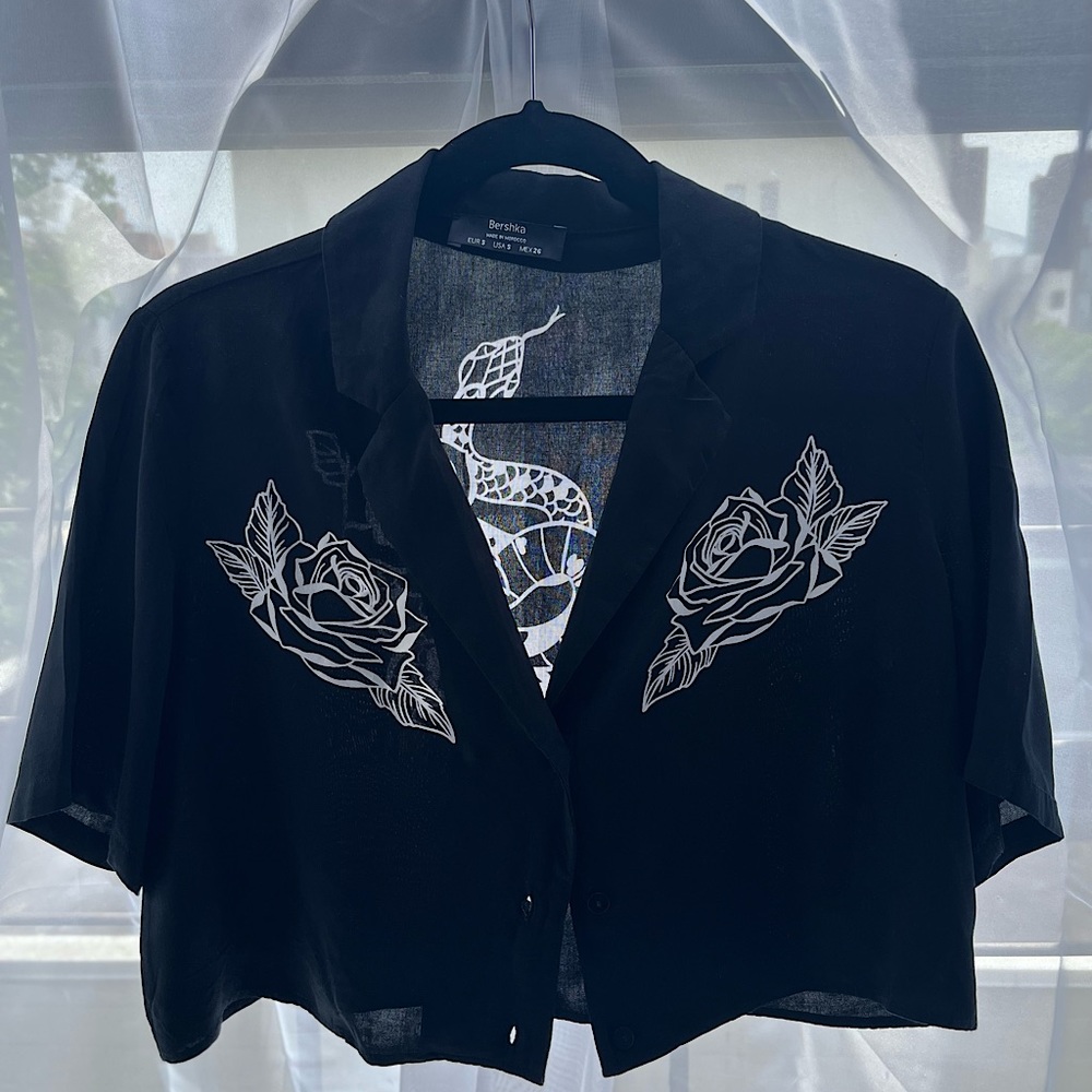 Bershka Cropped Lapel Button Down Shirt in Black